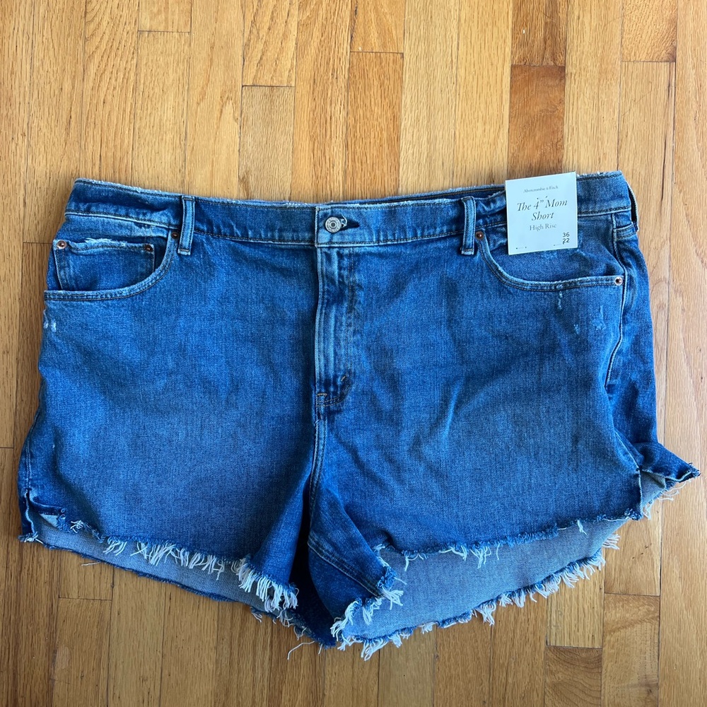 Abercrombie Mom Short